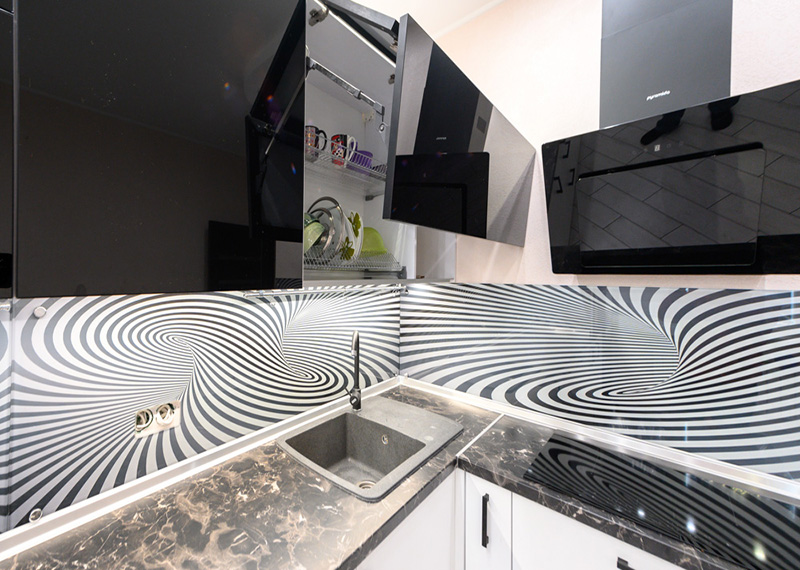 Заказать угловую кухню с крашеными фасадами в Одессе