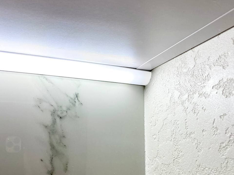 качественная подсветка на кухне с гарантией