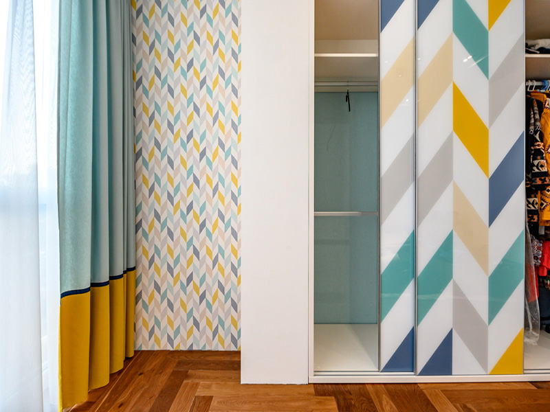 Шкаф встроенный в нишу